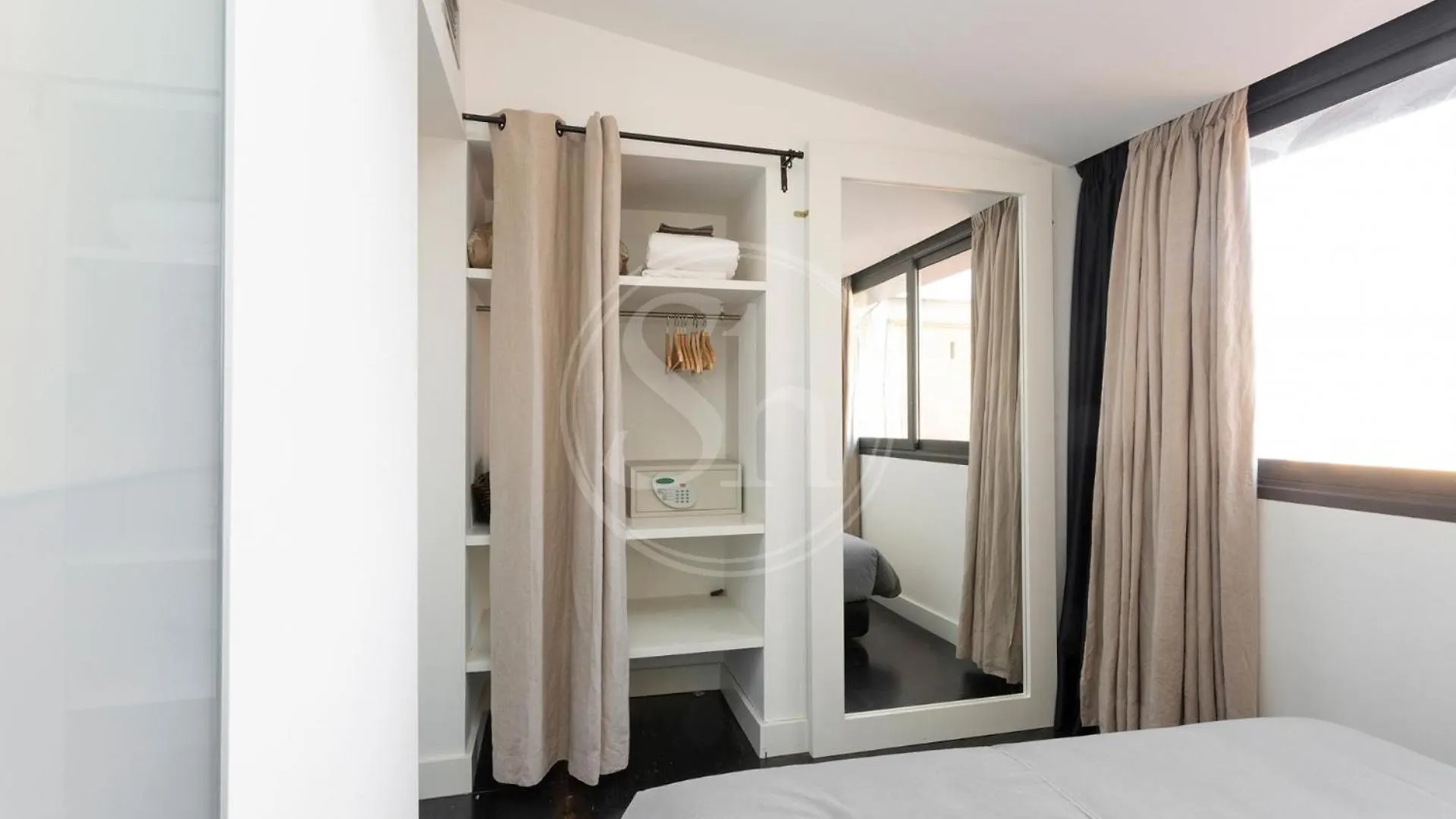 Apartament Near Paseo Gracia Barcelona Apartment